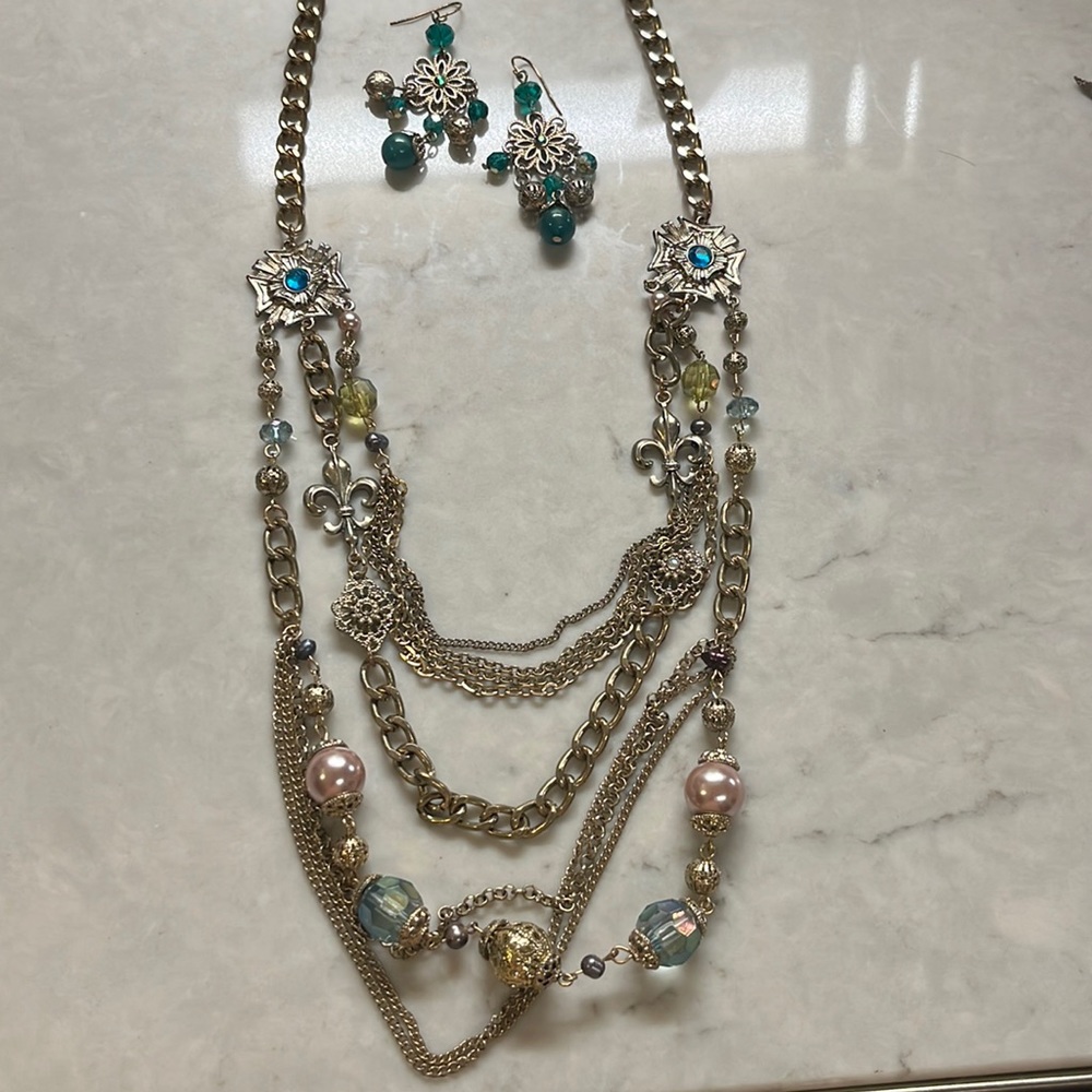 Last Chance! 🚨Y2K Vintage Earrings and Layered Necklace with Fleur de Lis